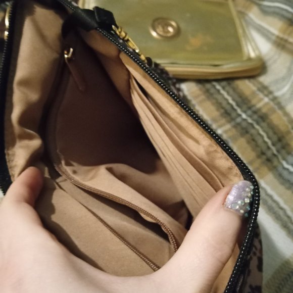 Like New purse lot/bundle Michael Kors Travelon - Picture 7 of 10